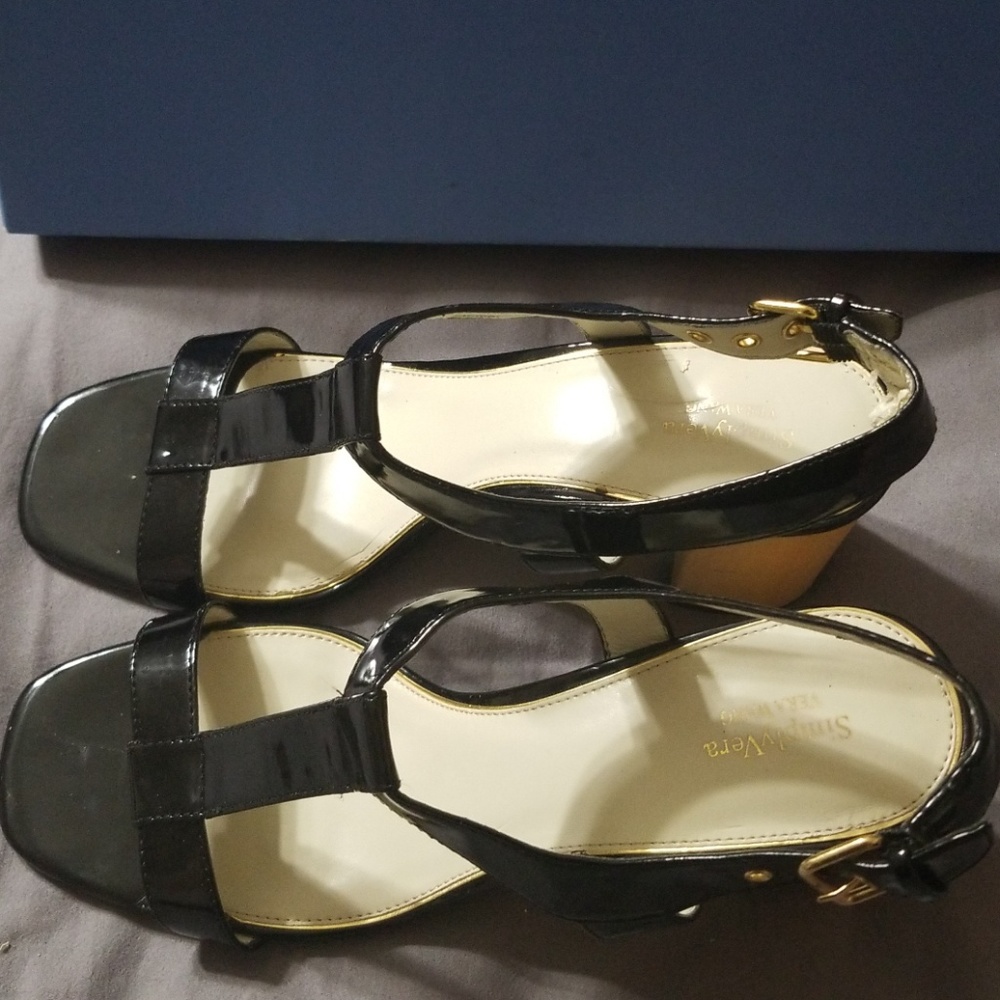 Simply Vera Wang black women size 10 M shoes